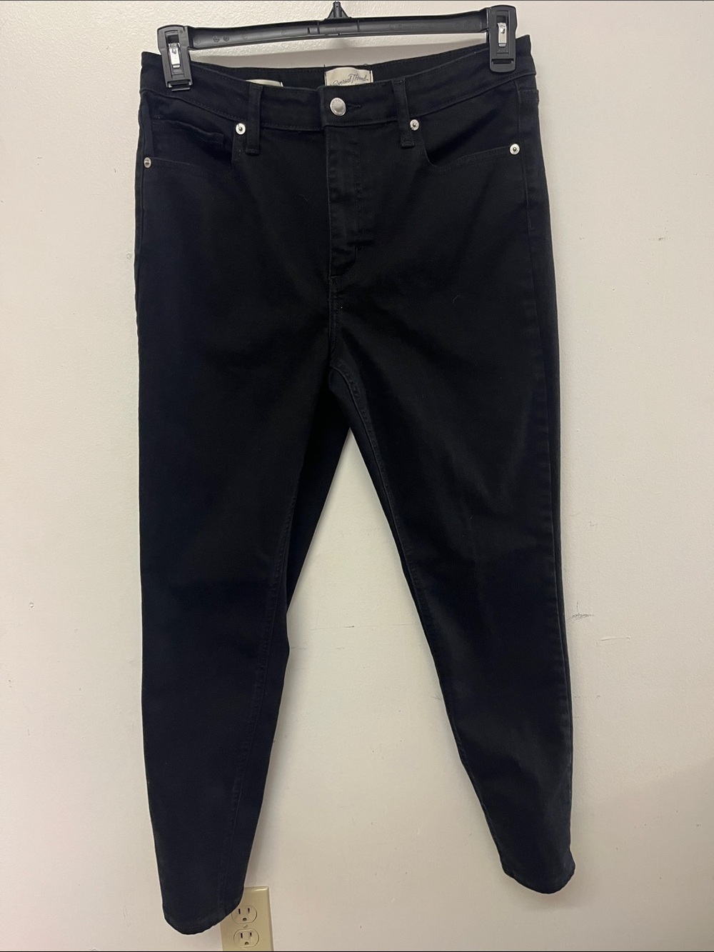 Universal Thread Black High Rise Everyday Skinny Jeans